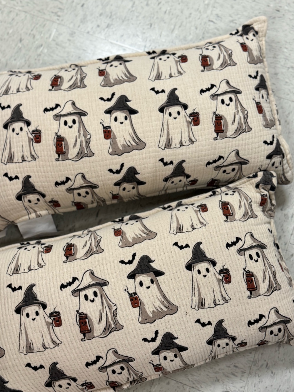 2 I saac Mizrahi Cream Ghost Print Waffle Pillows